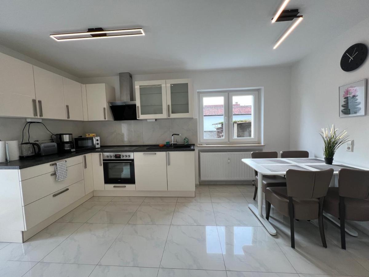Wunderschoene Unterkunft Mit Terrasse - 24H7T Checkin 카를스루에 외부 사진